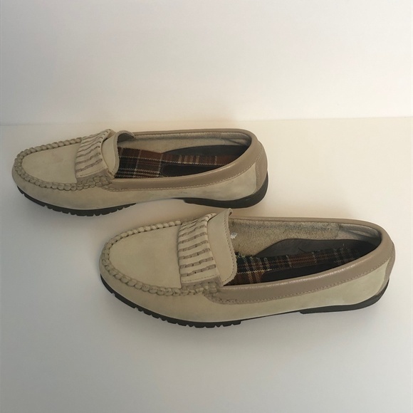 Hush Puppies Tan Loafers Slip On Shoes ((size 6 EW)) - Picture 3 of 8